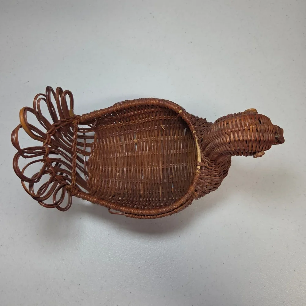 Vintage Turkey‎ Wicker Basket Thanksgiving Fall Harvest Decor Brown Rattan